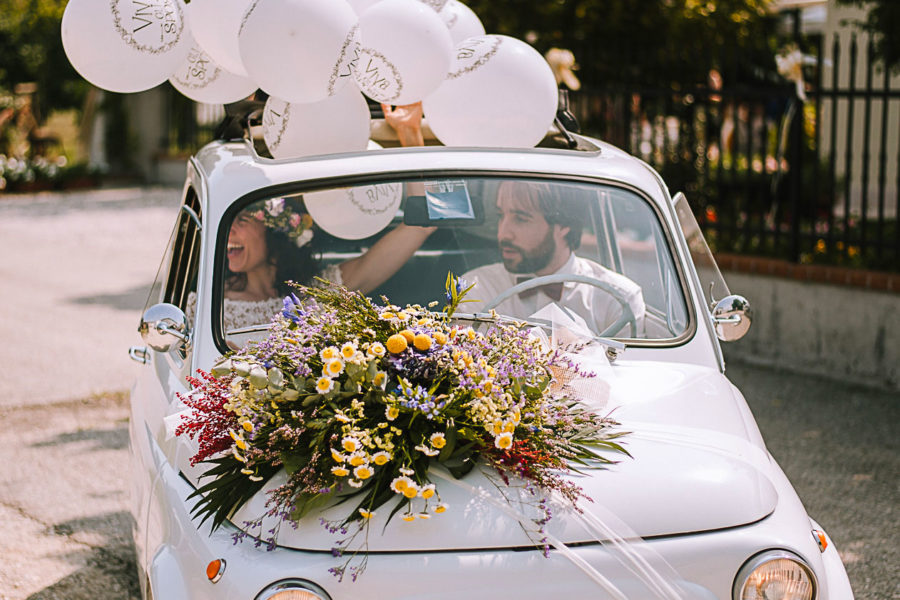 Fotografo matrimonio Padova, arrivo degli sposi con palloncini