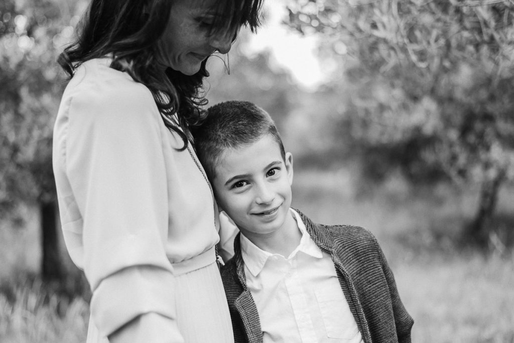fotografo stefania montin famiglia mamma figlio tramonto