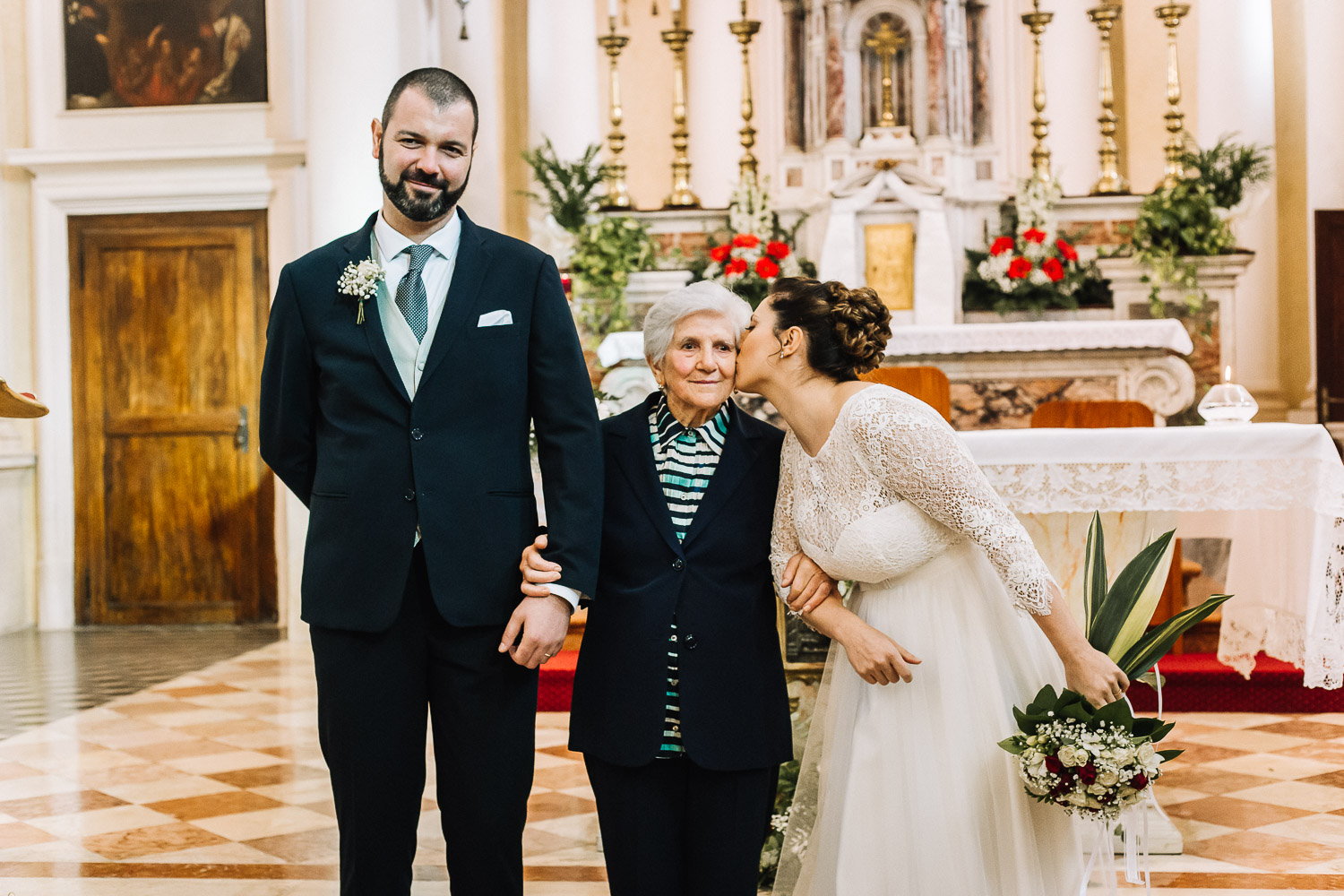 Servizio fotografico di matrimonio: Foto con la nonna