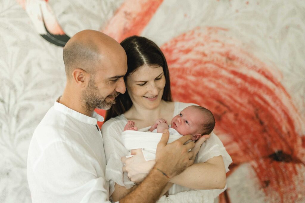Perchè scegliere una sessione fotografica newborn a casa tua