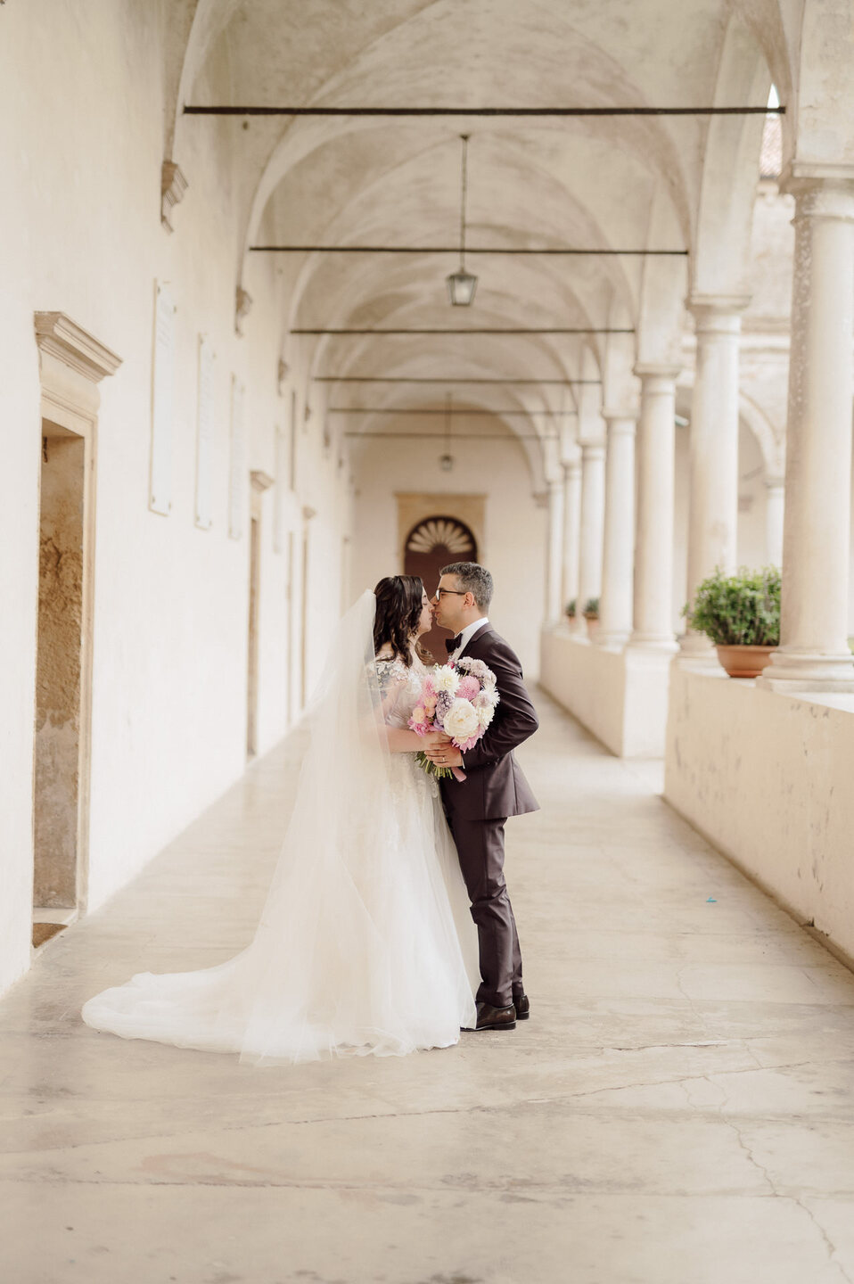 Intrattenere gli ospiti a un matrimonio, il flower bar